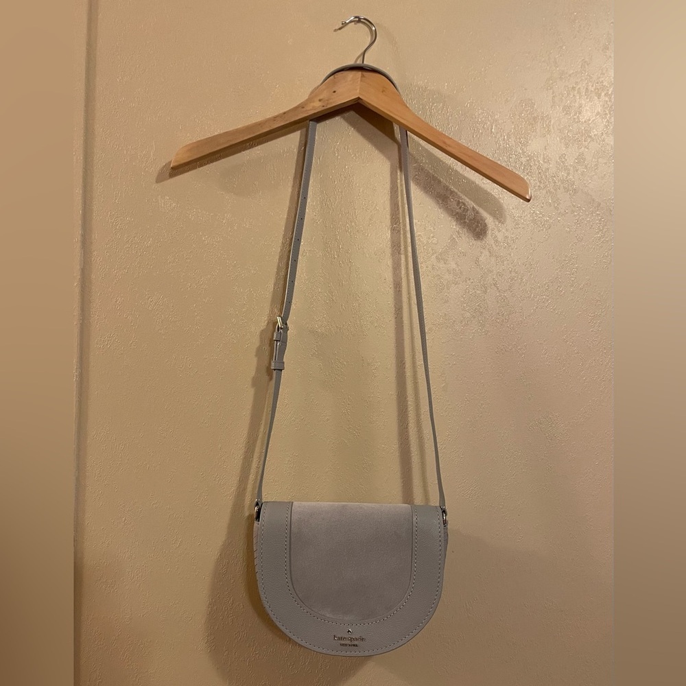 NWOT kate spade Luna Crescent Crossbody bag.